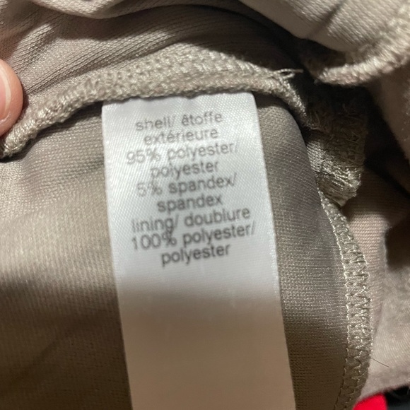 Ladies Maurices Rose Print Form Fitting Stretch Ruched Side Top Size Small - Picture 12 of 13